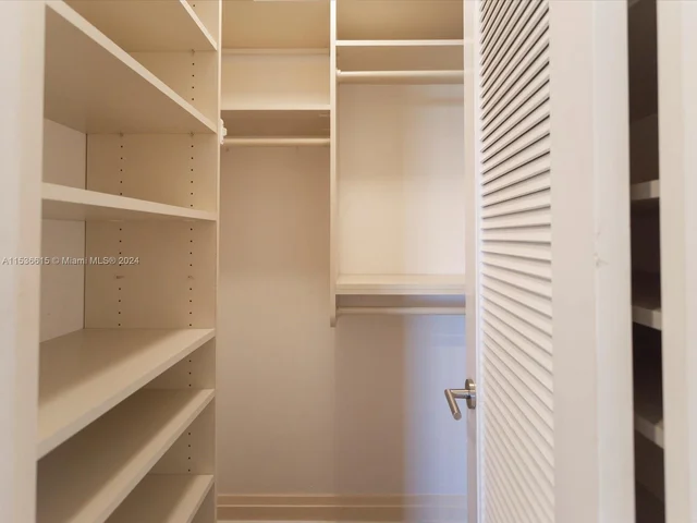 3 Grove Isle Dr # C506, Miami FL 33133