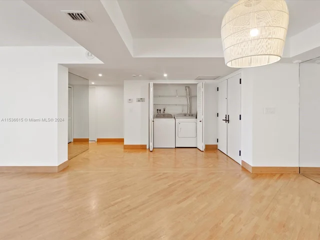 3 Grove Isle Dr # C506, Miami FL 33133