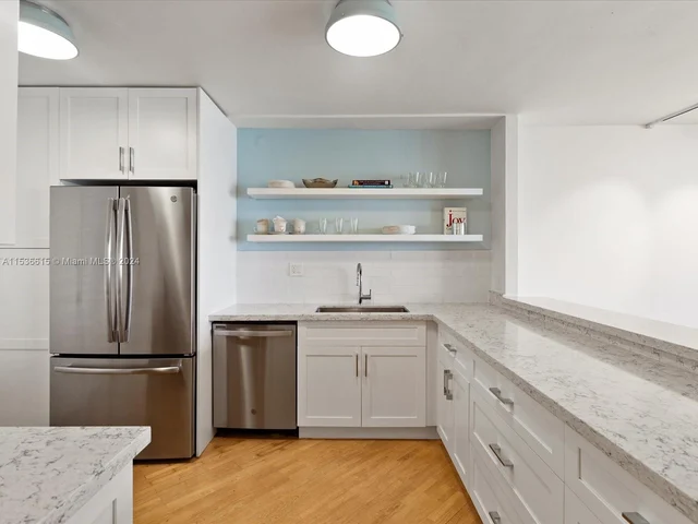 3 Grove Isle Dr # C506, Miami FL 33133