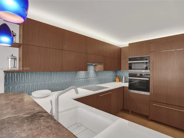 1228 West Ave # 1012, Miami Beach FL 33139