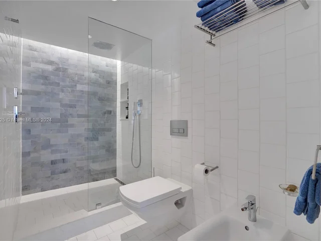 1228 West Ave # 1012, Miami Beach FL 33139