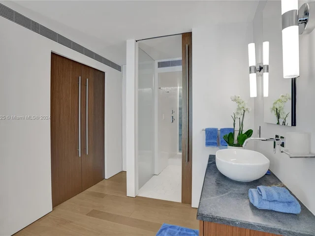 1228 West Ave # 1012, Miami Beach FL 33139