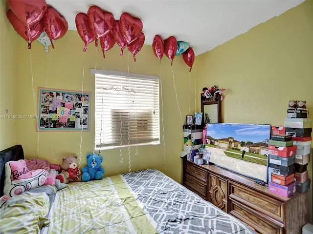 25434 SW 134th Pl, Homestead FL 33032