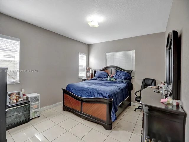 25434 SW 134th Pl, Homestead FL 33032