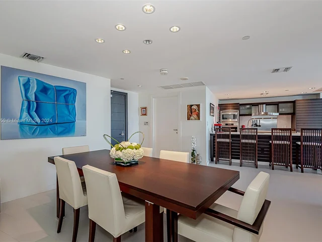 200 Biscayne Boulevard Way # 3907, Miami FL 33131