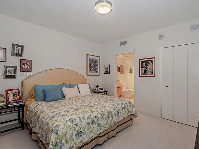 200 Biscayne Boulevard Way # 3907, Miami FL 33131