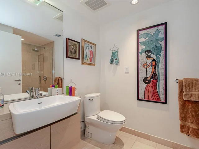 200 Biscayne Boulevard Way # 3907, Miami FL 33131