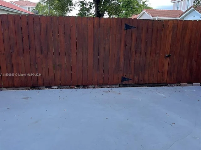 16376 SW 44th Way # 16376, Miami FL 33185