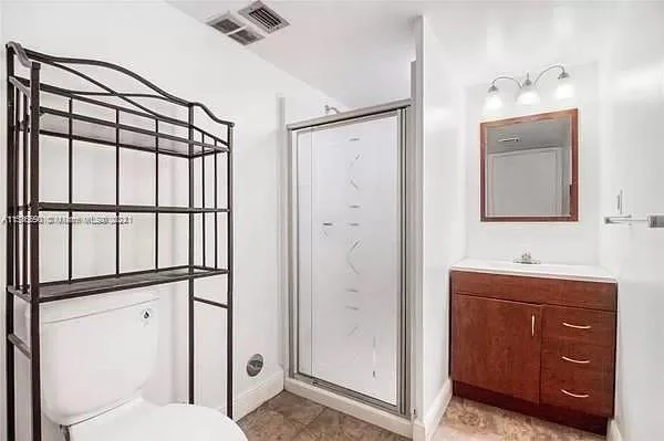 2555 Collins Ave # 2404, Miami Beach FL 33140