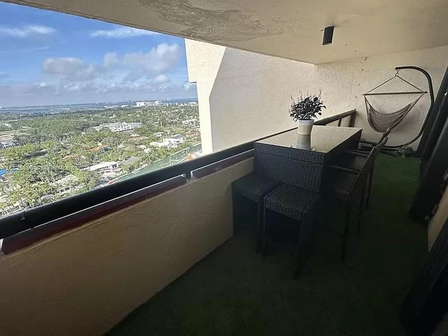 2555 Collins Ave # 2404, Miami Beach FL 33140