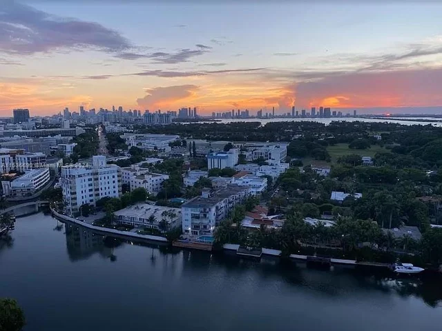 2555 Collins Ave # 2404, Miami Beach FL 33140