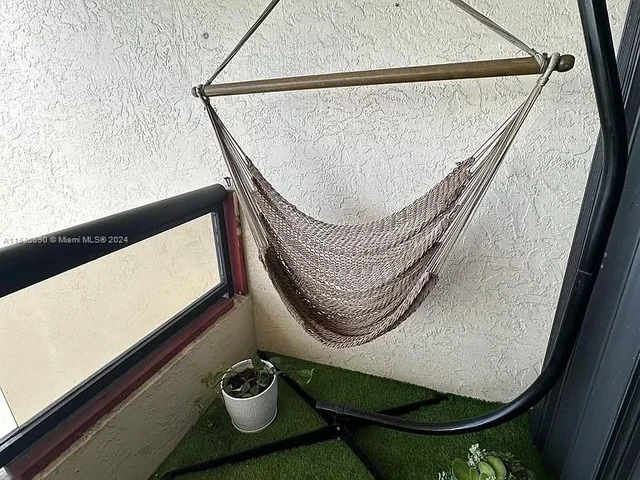 2555 Collins Ave # 2404, Miami Beach FL 33140