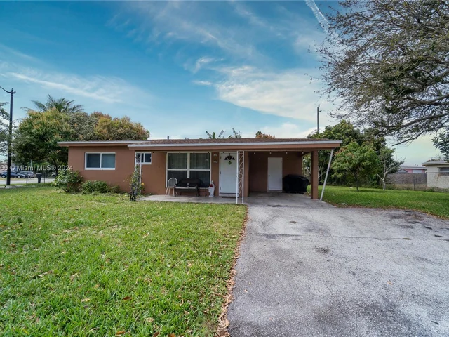 241 NE 26th St, Pompano Beach FL 33064