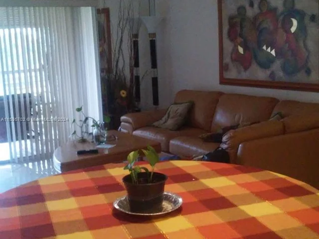 2524 NW 104th Ave # 303, Sunrise FL 33322