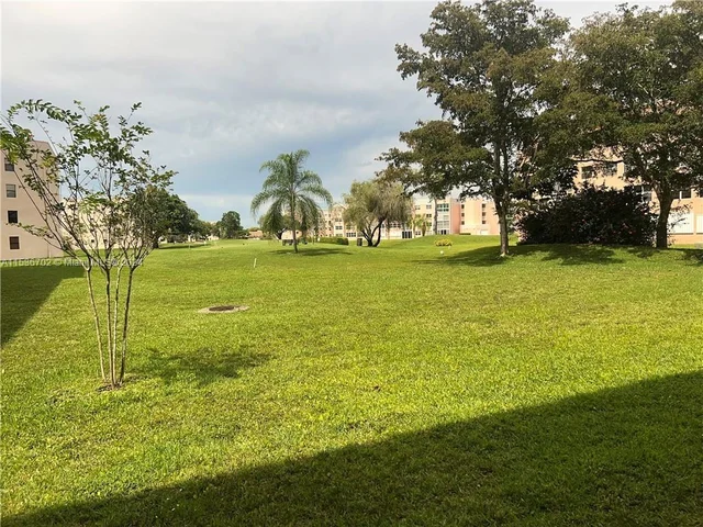 2524 NW 104th Ave # 303, Sunrise FL 33322