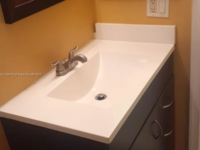 2524 NW 104th Ave # 303, Sunrise FL 33322