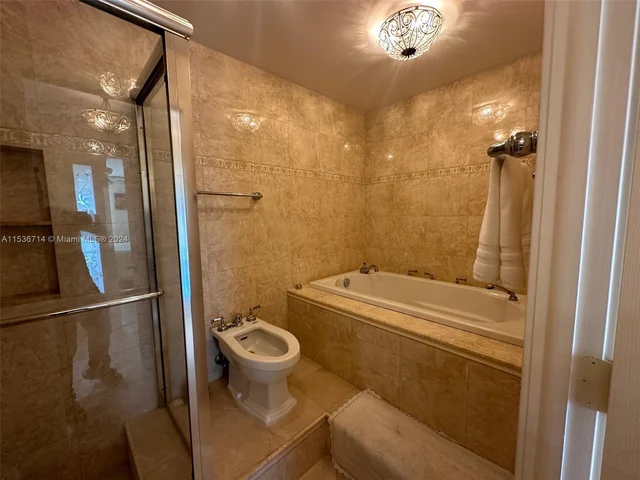 100 Bayview Dr # 917, Sunny Isles Beach FL 33160