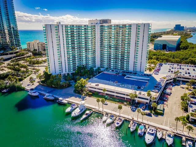 100 Bayview Dr # 917, Sunny Isles Beach FL 33160