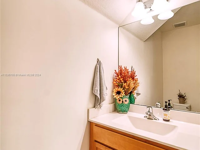 3962 Devenshire Ct, Coconut Creek FL 33073