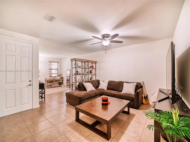 3962 Devenshire Ct, Coconut Creek FL 33073