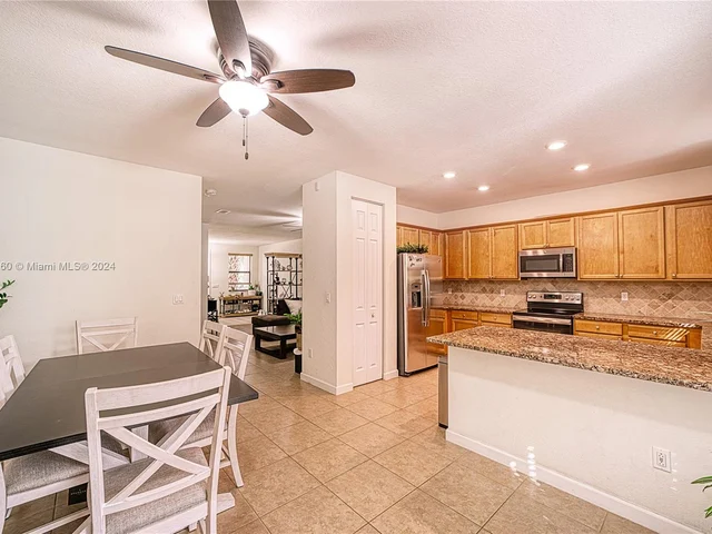 3962 Devenshire Ct, Coconut Creek FL 33073