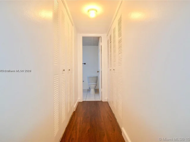 9440 Fontainebleau Blvd # 204, Miami FL 33172