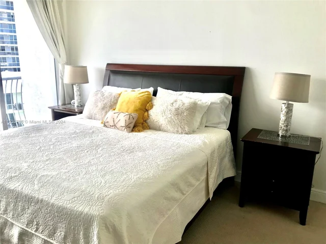 1750 N Bayshore Dr # 3911, Miami FL 33132