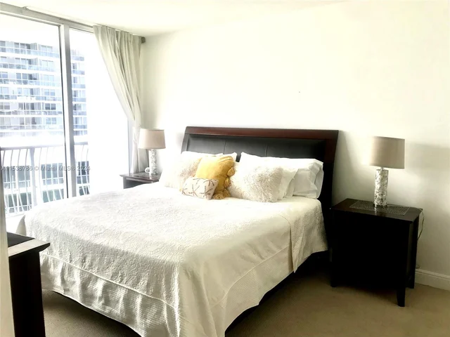 1750 N Bayshore Dr # 3911, Miami FL 33132
