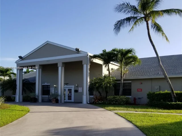 889 Hamilton Dr # 889I, Homestead FL 33034