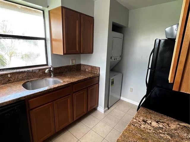 889 Hamilton Dr # 889I, Homestead FL 33034