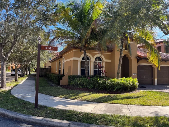2623 SW 154th Ct, Miami FL 33185