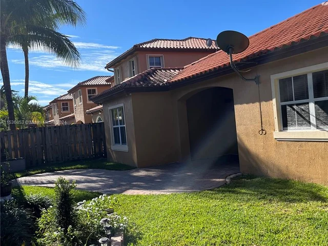 2623 SW 154th Ct, Miami FL 33185