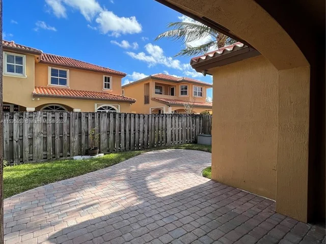 2623 SW 154th Ct, Miami FL 33185