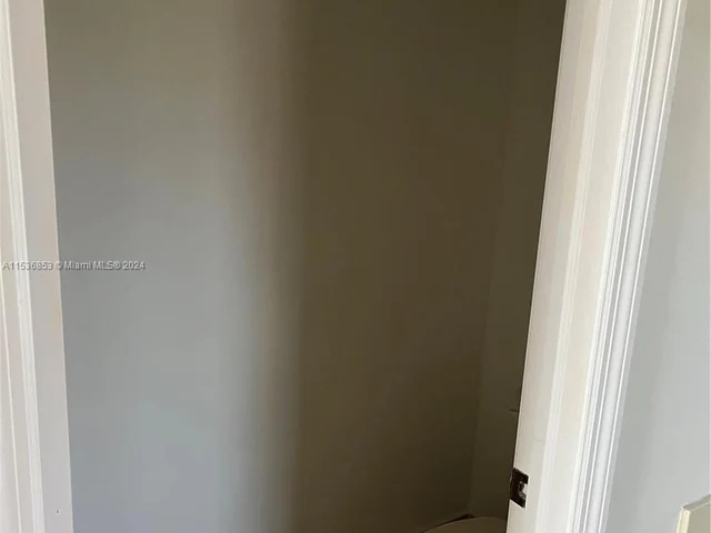 2623 SW 154th Ct, Miami FL 33185