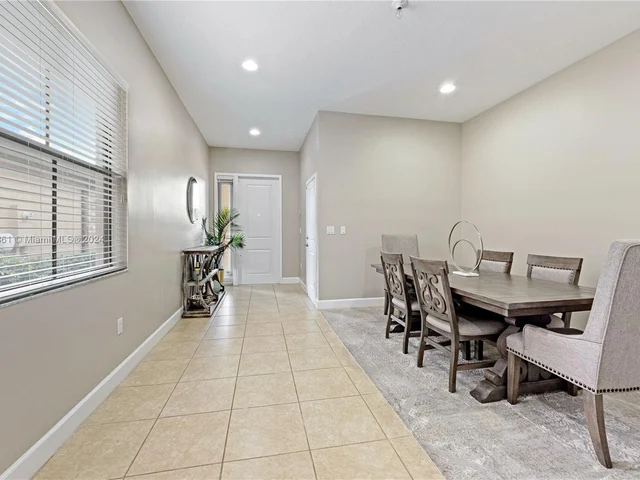 5412 NW 48th Ln, Tamarac FL 33319