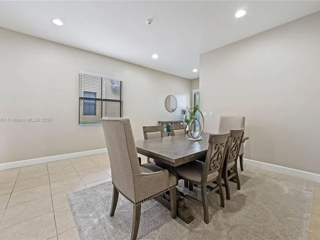 5412 NW 48th Ln, Tamarac FL 33319