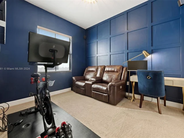 5412 NW 48th Ln, Tamarac FL 33319