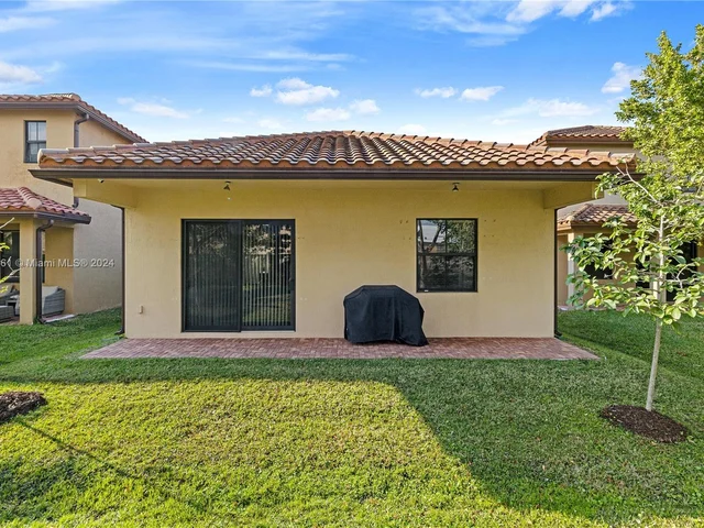 5412 NW 48th Ln, Tamarac FL 33319