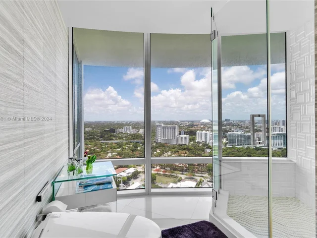 1643 Brickell Ave # 2901, Miami FL 33129