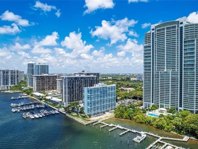 1643 Brickell Ave # 2901, Miami FL 33129