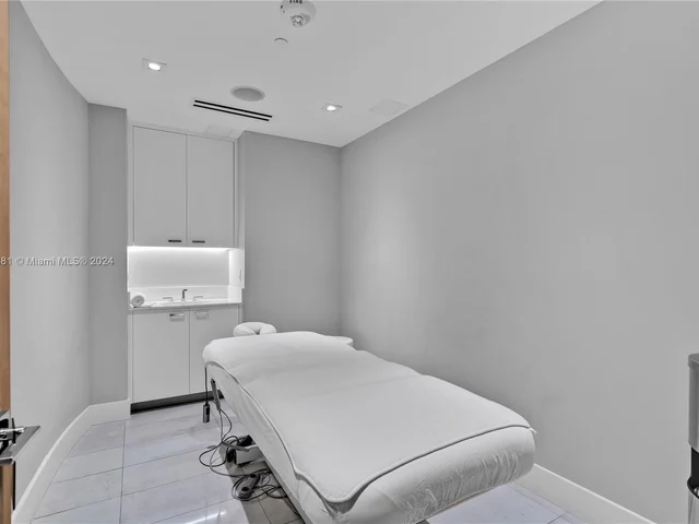 1643 Brickell Ave # 2901, Miami FL 33129