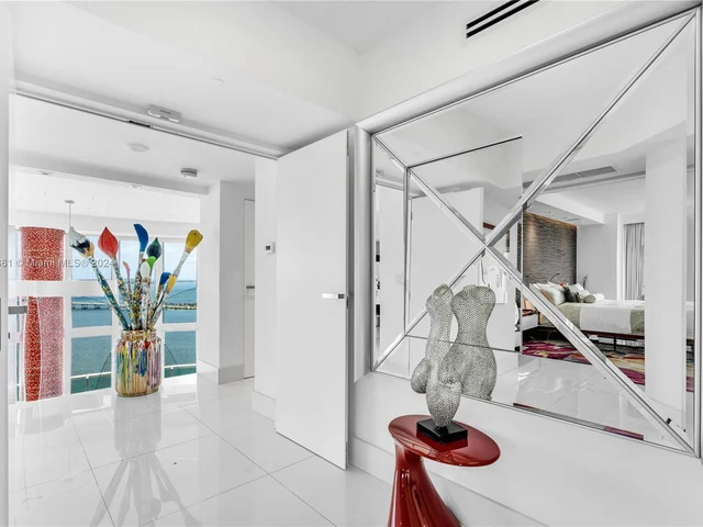 1643 Brickell Ave # 2901, Miami FL 33129