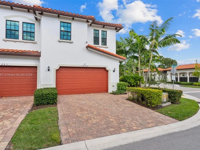 1423 SW 115th Ave, Pembroke Pines FL 33025