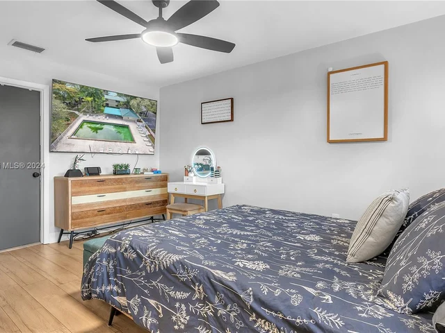 466 Westree Ln S, Plantation FL 33324