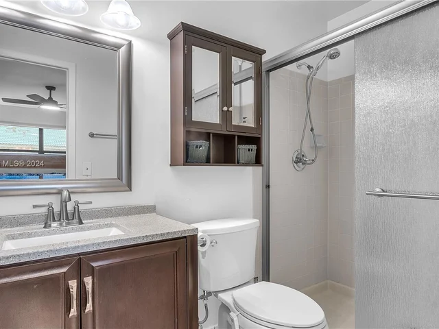 466 Westree Ln S, Plantation FL 33324