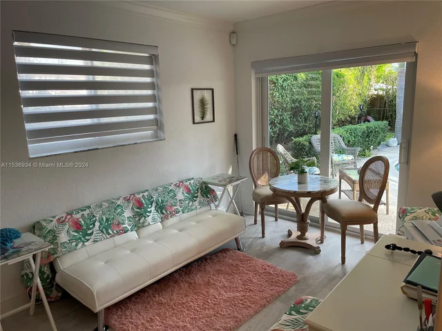 2610 NE 52nd St, Lighthouse Point FL 33064