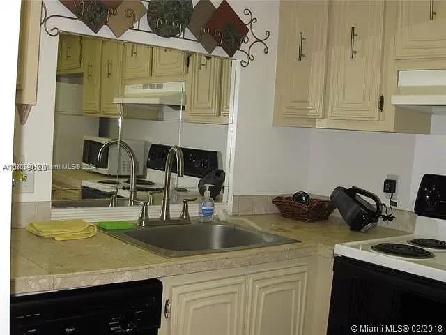 118 Royal Park Dr # 3C, Oakland Park FL 33309