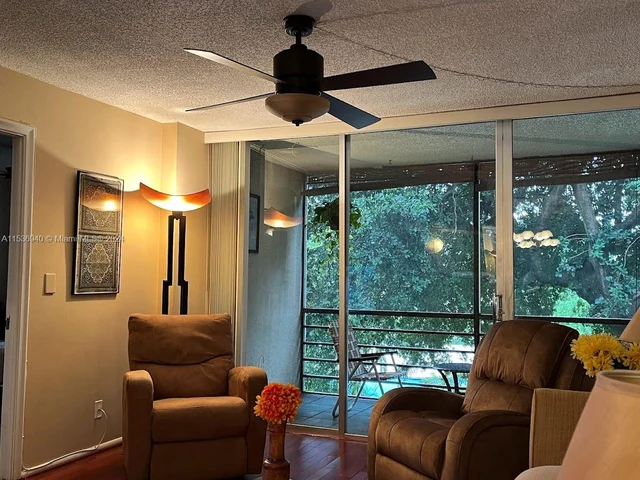 118 Royal Park Dr # 3C, Oakland Park FL 33309