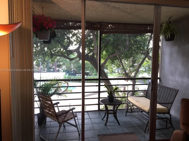 118 Royal Park Dr # 3C, Oakland Park FL 33309