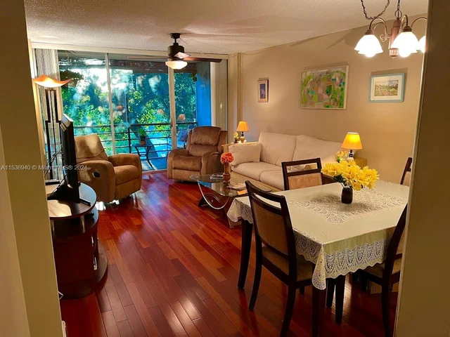 118 Royal Park Dr # 3C, Oakland Park FL 33309